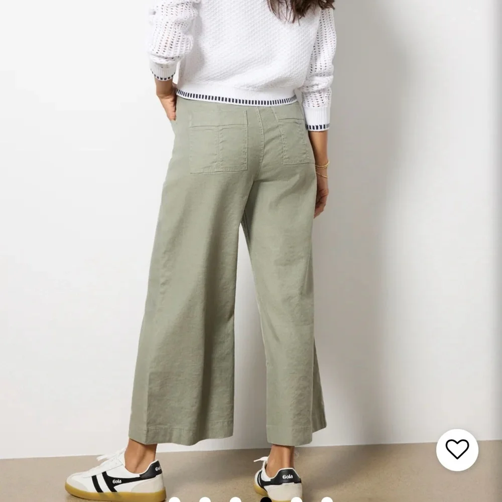 Evereve Joelle Stretch Linen Olive Wide-Leg Crop Pants - Picture 2 of 15